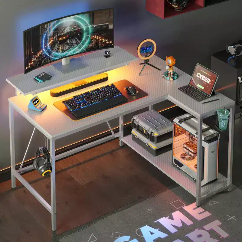 Bureau gaming en forme de L réversible de 42 pouces avec support d'écran, lumières LED, crochet pour casque et étagères de rangement, bureau de télétravail