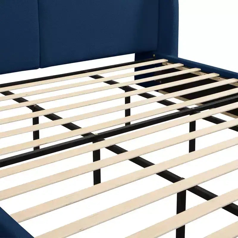 Cadre de lit King moderne avec tête de lit double oreiller, rembourré, tissu bouclé doux, design latéral ailé, lattes en bois massif