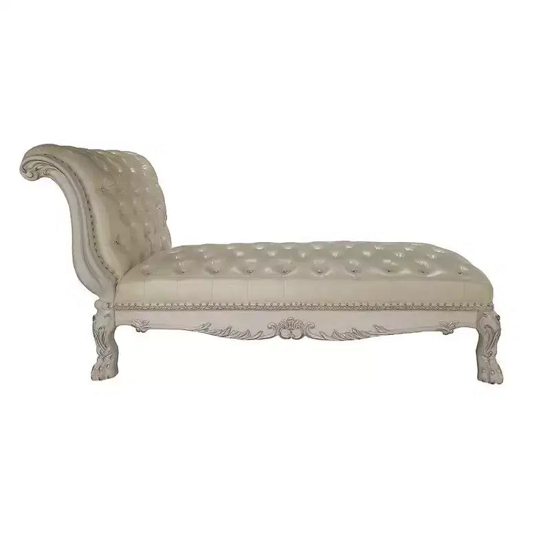 Chaise longue 82" en similicuir et finition blanc cassé - : Garniture cloutée élégante, cadre en bois, entretien à sec